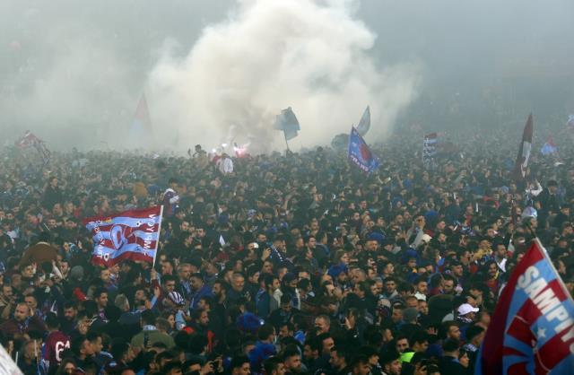 Trabzonspor'da şampiyonluğun öyküsü! 38 yıl sonra gelen zaferde 2 kırılma anı var Trabzonspor'da şampiyonluğun öyküsü! 38 yıl sonra gelen zaferde 2 kırılma anı var