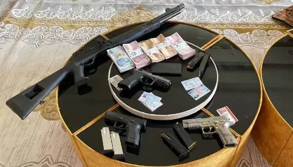 'Koyunlar' suç örgütüne operasyonda 19 tutuklama 'Koyunlar' suç örgütüne operasyonda 19 tutuklama