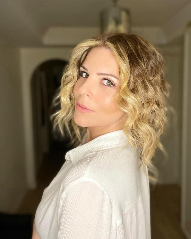 Oyuncu Pelin Öztekin'den basın mensuplarına ilginç çıkış: Çıkın hayatımdan Oyuncu Pelin Öztekin'den basın mensuplarına ilginç çıkış: Çıkın hayatımdan