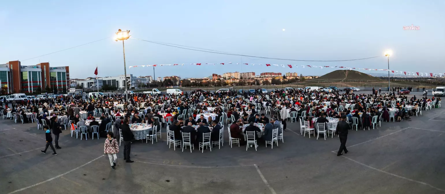 Yenimahalle Belediye Başkanı Yaşar: Pandemiden Dolayı 2 Yıldır Veremediğimiz İftar Yemeklerini Verebilmenin Mutluluğunu Yaşadık