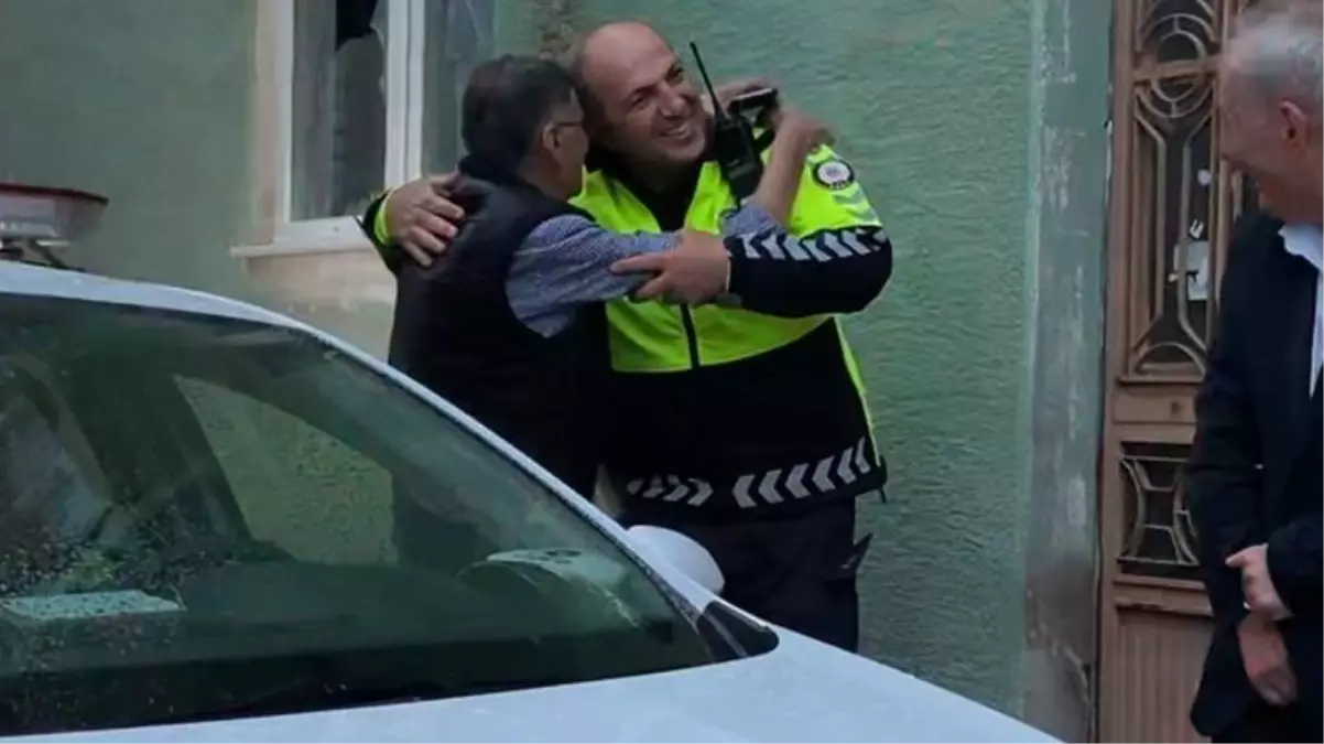 Alkollü sürücü cezayı yiyince trafik polisine sarılıp 'Benim memurum böyle olacak işte' dedi