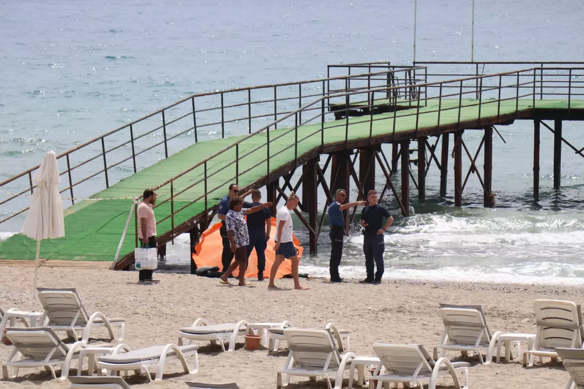 Alanya'da sahilde kadın cesedi bulundu