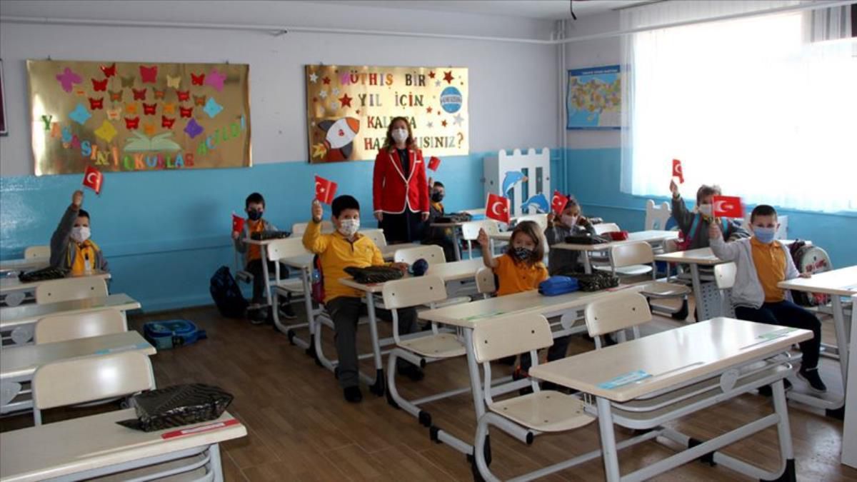 Yarın okullar tatil mi? SON DAKİKA! 5 - 6 Mayıs okullar tatil mi? MEB AÇIKLAMASI! Yarın okul var mı 2022?