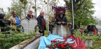 Ahmet Ağaoğlu'ndan vefat eden taraftarların mezarlarına ziyaret