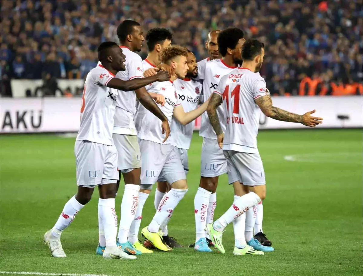 Antalyaspor'da hedef yenilmezlik serisini 14'e çıkarmak