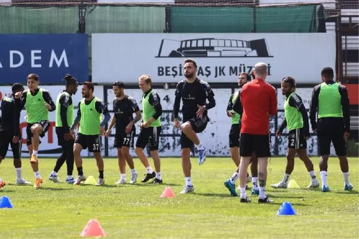 Beşiktaş'ta derbi mesaisi