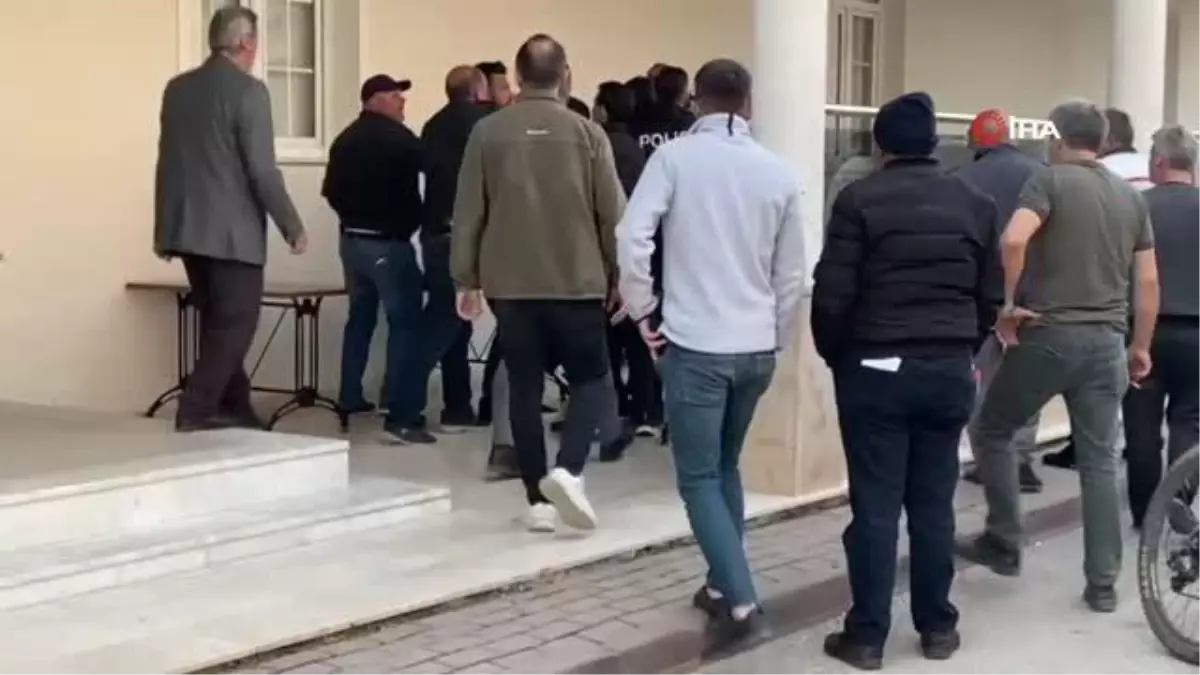Kazanın ardından kendisini uyaran 2 kişiye kurşun yağdırdı