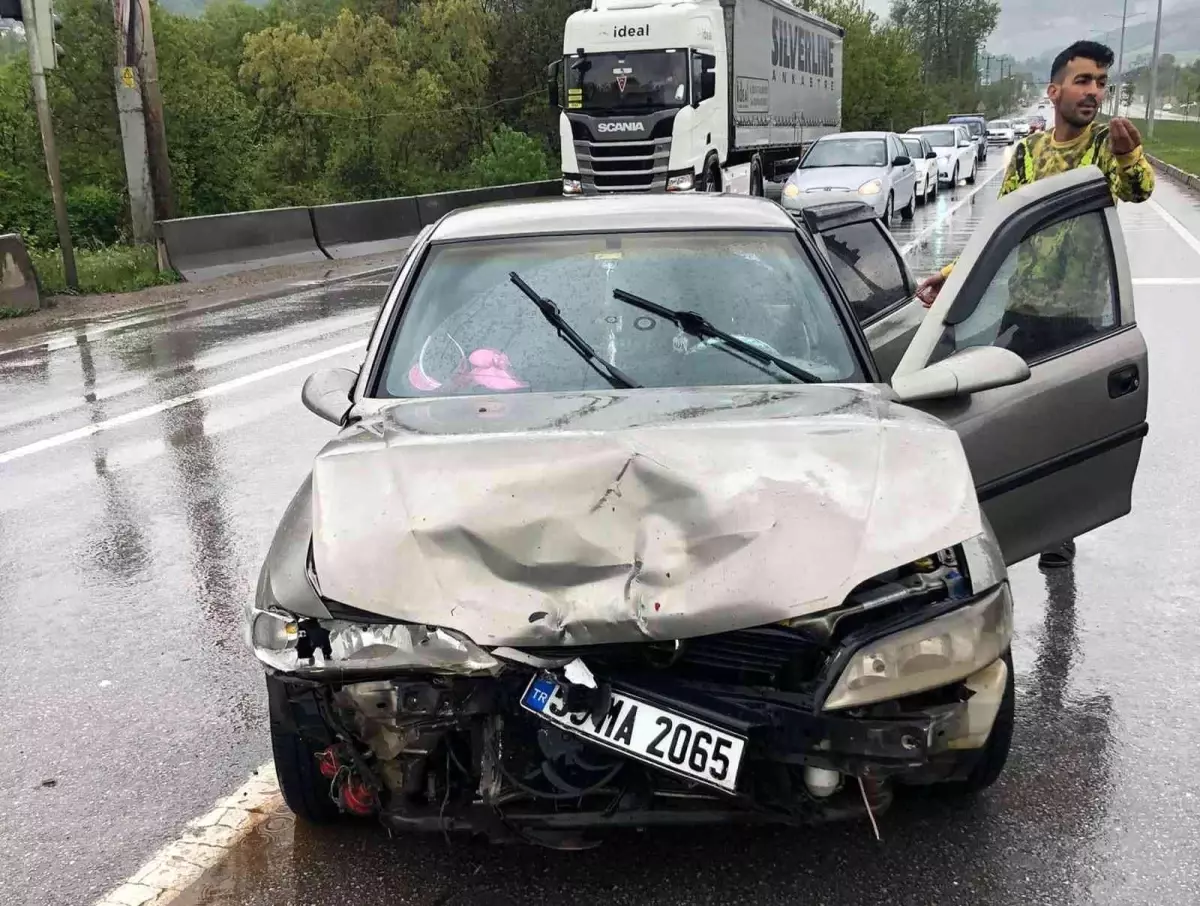 Samsun'da trafik kazası: 3 yaralı
