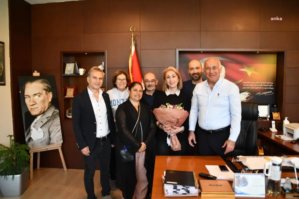 Ünlü Sanatçı Alexandra Gravas, Atalarının İzlerini, Söke'de Buldu