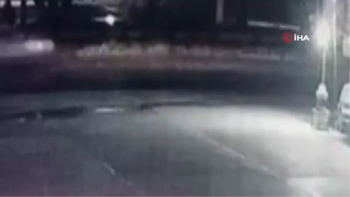 Yolun karşısına geçmeye çalışırken aracın çarptığı yaya hayatını kaybetti