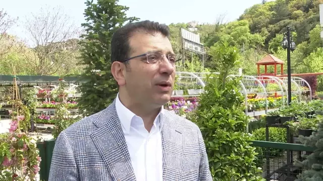 Gazetecilerle çektirdiği fotoğrafa ilişkin İmamoğlu ilk kez konuştu: İlk yurt içindeki gezime de Abdülkadir Selvi'yi davet etmek istiyorum Gazetecilerle çektirdiği fotoğrafa ilişkin İmamoğlu ilk kez konuştu: İlk yurt içindeki gezime de Abdülkadir Selvi'yi davet etmek istiyorum