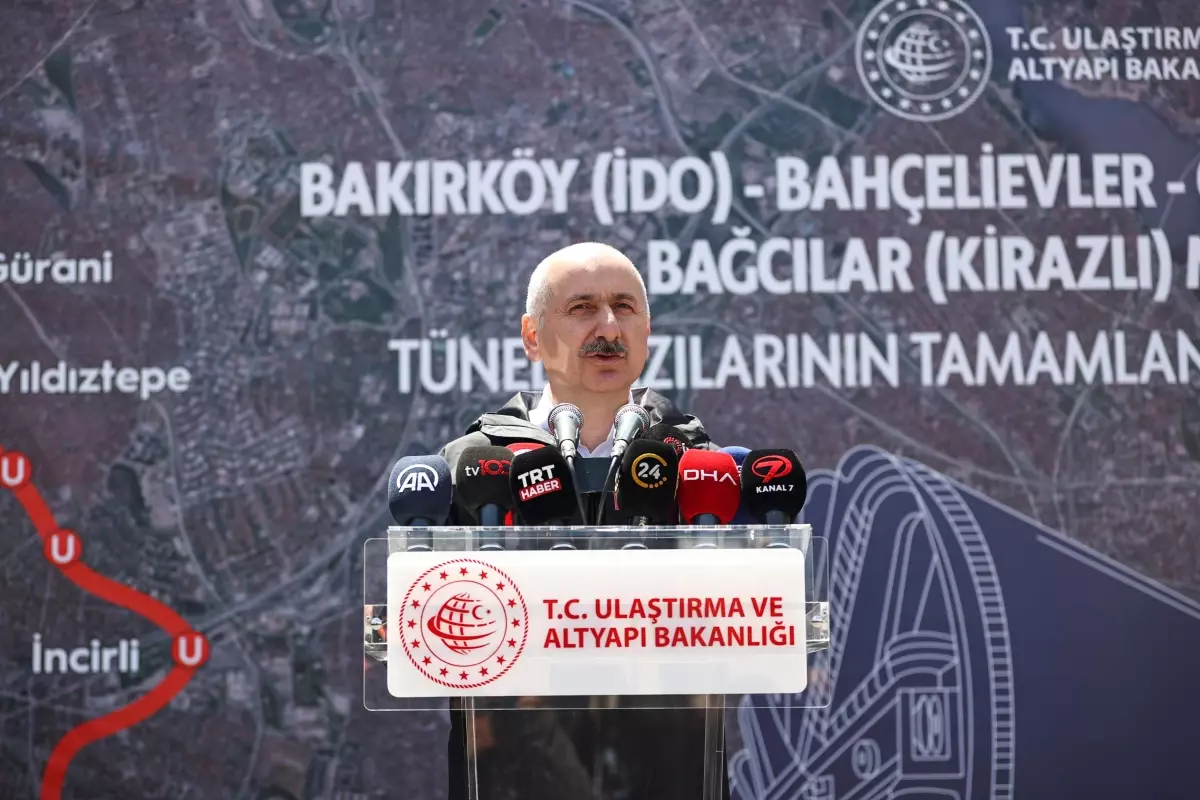 Bakırköy-Kirazlı Metro Hattı'nın tünel kazıları tamamlandı (1)