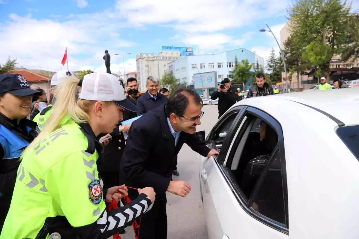 Son dakika haberi | Çankırı Valisi Abdullah Ayaz: 'Bayramda kentimizde trafik kazalarında 1 can kaybı oldu'
