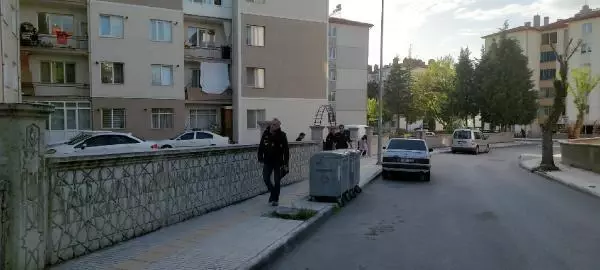 Eşini eşarpla boğmaya çalıştı, suçu cinlerin üzerine attı: Bana musallat oldular