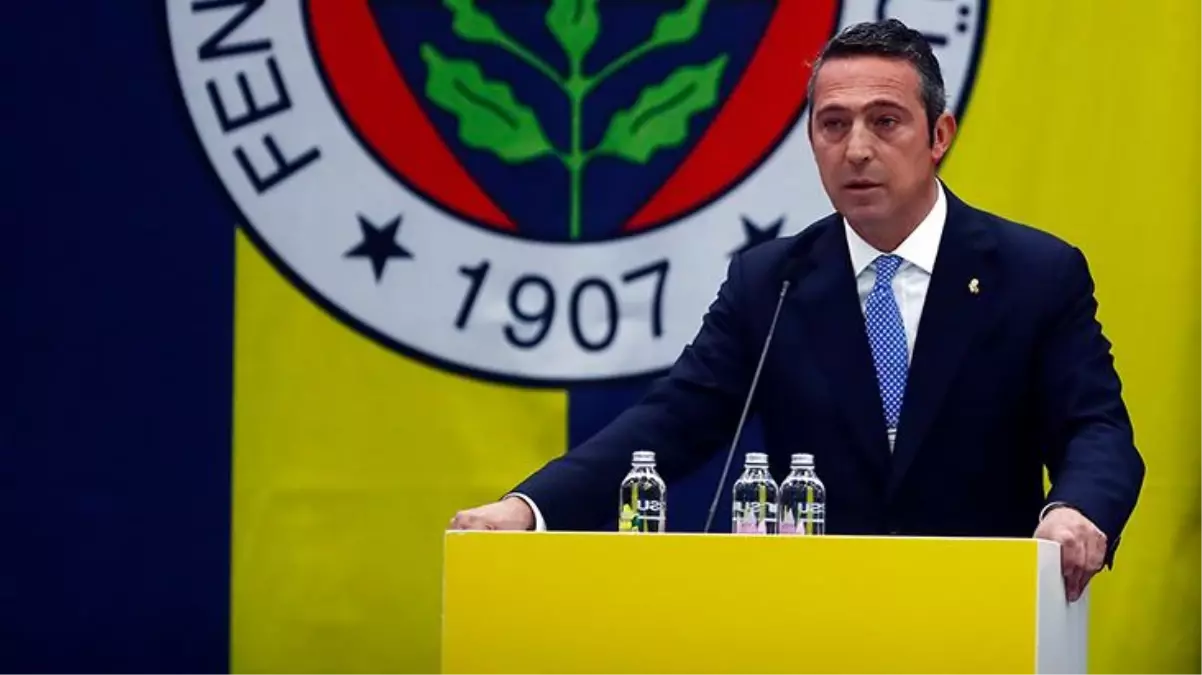'Garip şeyler oluyor' diyen Ali Koç, taraftarı yıkan haberi kürsüden verdi: Sezonu kapattı