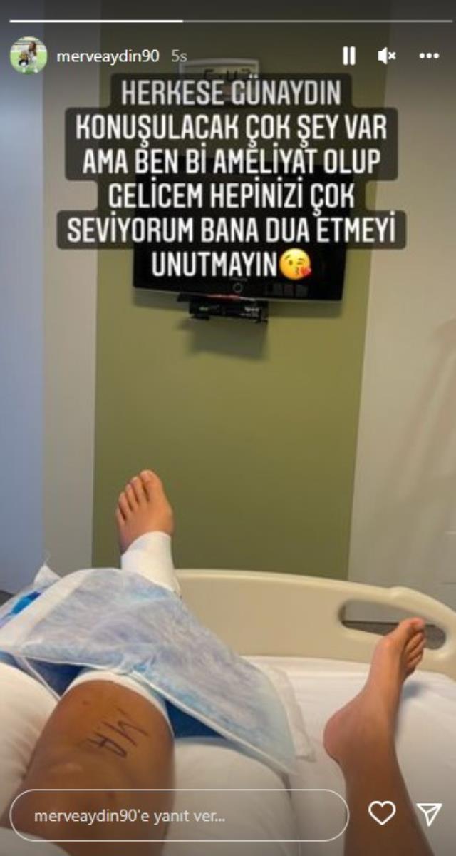 Sakatlığından dolayı Survivor'dan elenen Merve Aydın, aylar sonra ailesiyle kavuştu Sakatlığından dolayı Survivor'dan elenen Merve Aydın, aylar sonra ailesiyle kavuştu