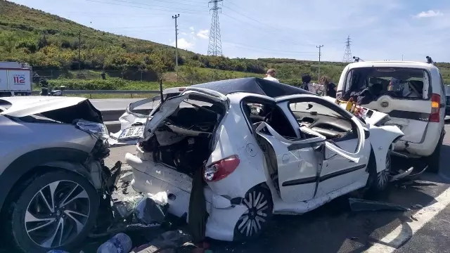 TEM'de zincirleme kaza: 10 yaralı