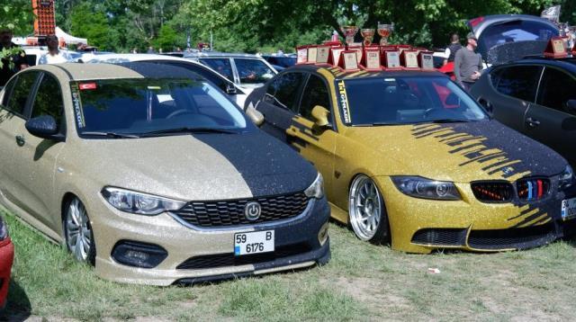 Aracını polis otosu gibi giydirdi, her gören fotoğraf çektirmek istiyor Aracını polis otosu gibi giydirdi, her gören fotoğraf çektirmek istiyor