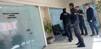 Beylikdüzü Belediyesi'nin AK Partili üyeleri yumruk yumruğa kavga etti