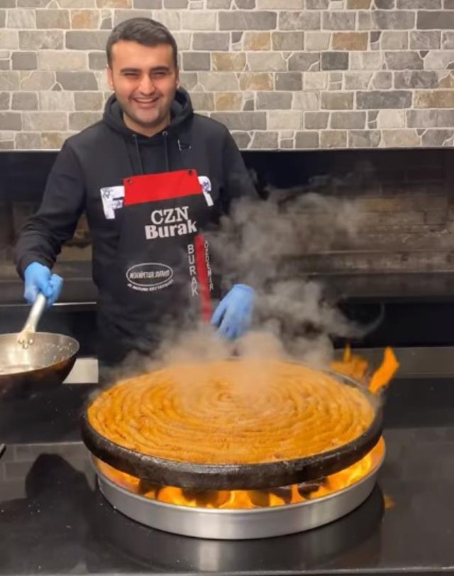 CZN Burak kimdir? Kaç yaşında, nereli, serveti ne kadar? CZN Burak gerçek ismi ne?