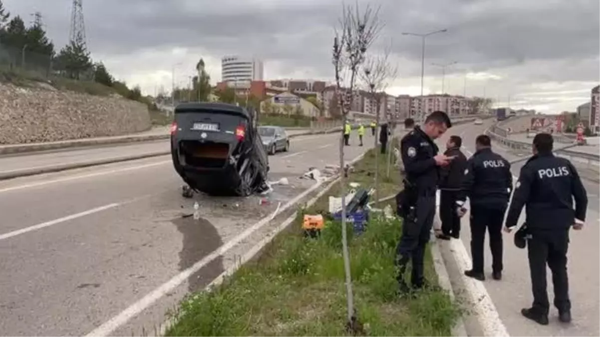 Köpeğe çarpmamak için kaza yapan kamyonetteki 2 kişi yaralandı