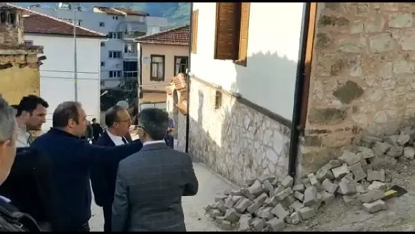 Vali Canpolat'tan Celal Bayar'ın evinin restorasyonunu gecikmesine sert tepki: Beni ağır konuşturmayın Vali Canpolat'tan Celal Bayar'ın evinin restorasyonunu gecikmesine sert tepki: Beni ağır konuşturmayın