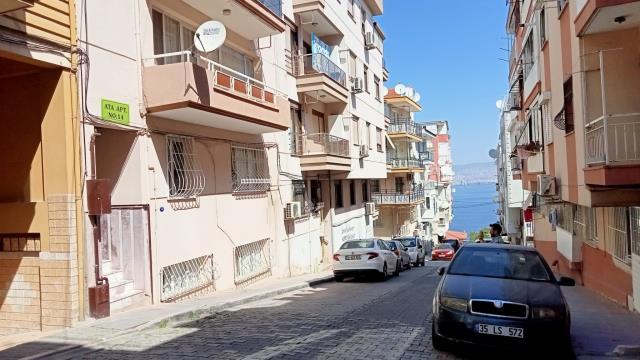 Bakıcısının ittiği yaşlı adam başını yere vurarak hayatını kaybetti Bakıcısının ittiği yaşlı adam başını yere vurarak hayatını kaybetti