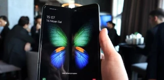 Samsung, kitap gibi katlanabilen OLED ekranlarını tanıttı