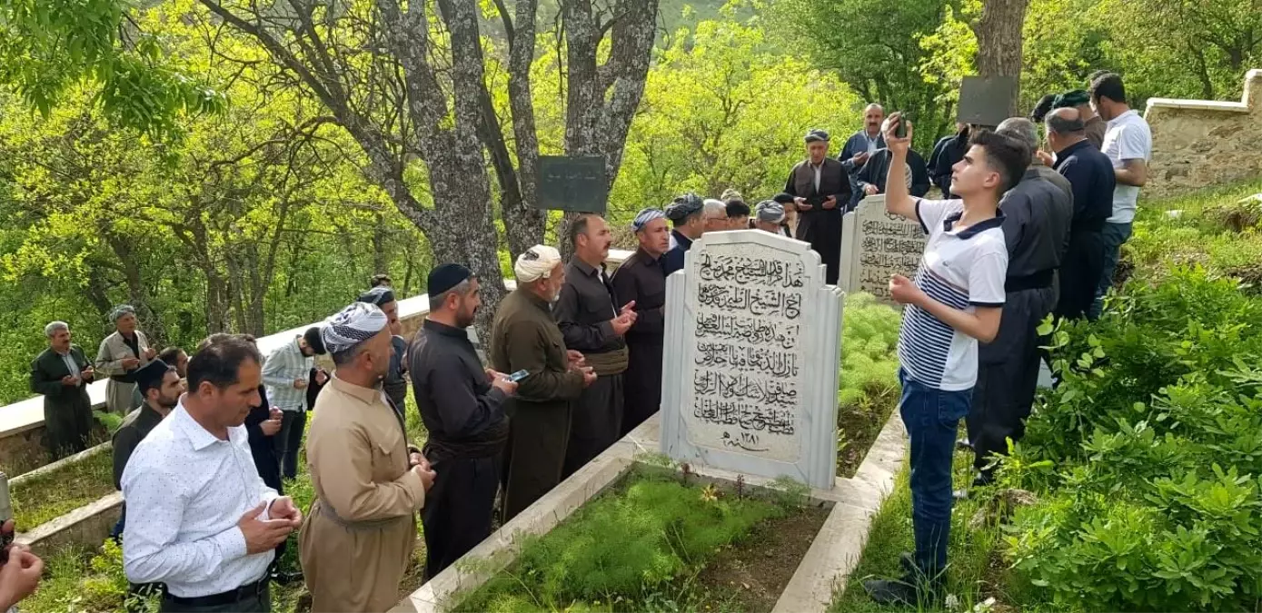Seyyit Taha-i Hakkari türbesi vatandaşların akınına uğradı