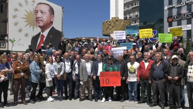 Çay üreticilerinden Rize'de protesto: Alım fiyatı en az 10 TL olsun