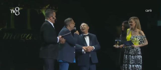 Mehmet Ali Erbil'den Melike Öcalan'ı dumura uğratan sözler: Bir sana elimi değdiremedim Mehmet Ali Erbil'den Melike Öcalan'ı dumura uğratan sözler: Bir sana elimi değdiremedim