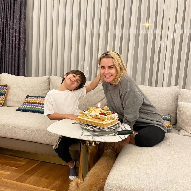 Yeni yaşını oğluyla kutlayan Ece Erken'den duygusal paylaşım: Oğlum için kanadımı çırpacağım