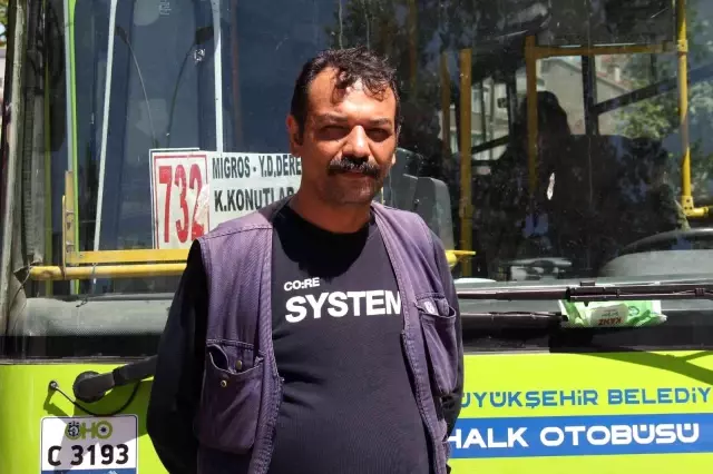 Otobüs şoförüne yolcuların gözü önünde dehşeti yaşattı: 'Gırtlağını keserim senin'