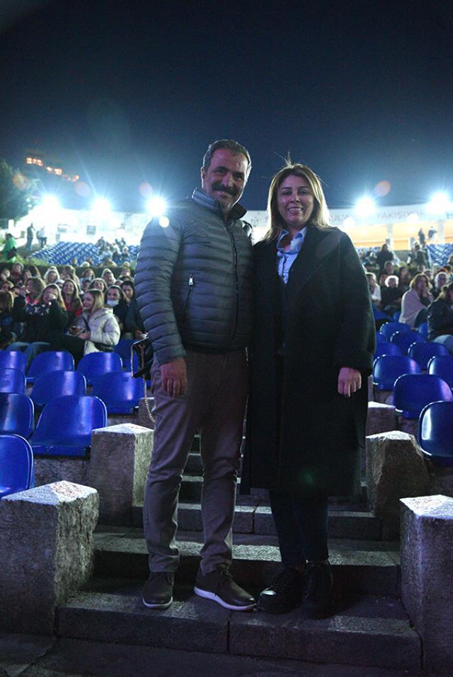 Ayta Sözeri… SAHNEDEKİLER SEYİRCİDEN DAHA KALABALIKTI!...