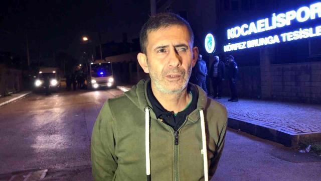 Biri silah diğeri satır çekti! Kocaelispor'un eski ve yeni tribün lideri sokak ortasında birbirine girdi Biri silah diğeri satır çekti! Kocaelispor'un eski ve yeni tribün lideri sokak ortasında birbirine girdi