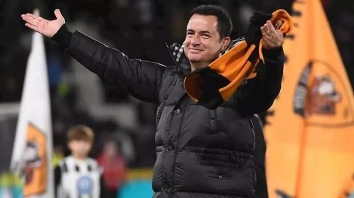 Corendon Airlines, Acun Ilıcalı'nın takımı Hull City'e sponsor oldu! İşte kulüp için tasarlanan özel uçak