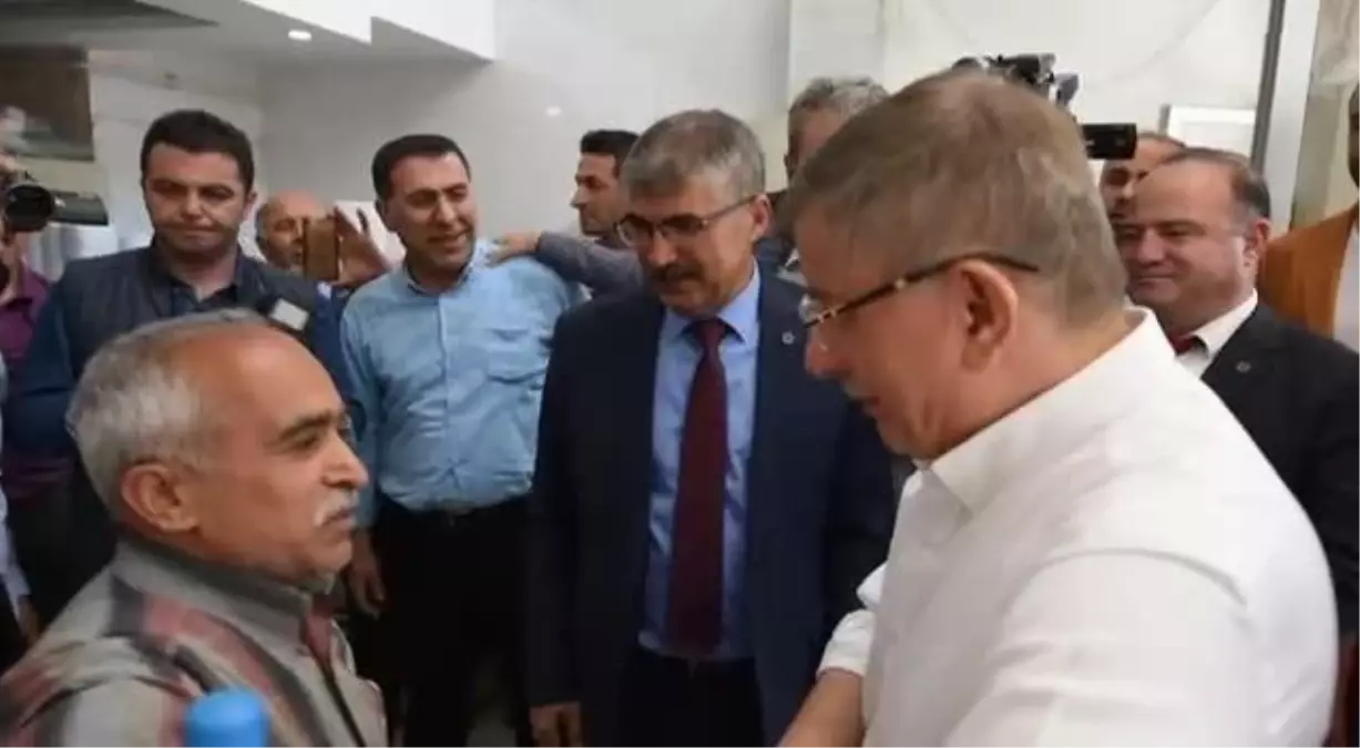 Davutoğlu'na Dert Yanan Adıyamanlı Yurttaş: 'Bu Hırsızlığa Bu Talana Bir Son Versinler Artık'