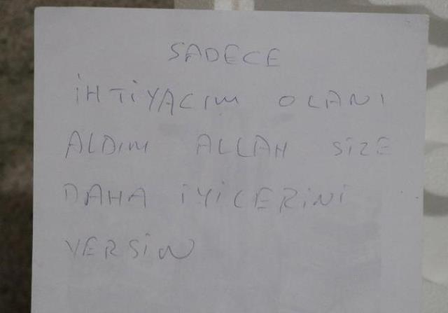 Denizli'de girdiği evde karnını doyurup duş alan hırsız bir de not bıraktı: Sadece ihtiyacım olanı aldım