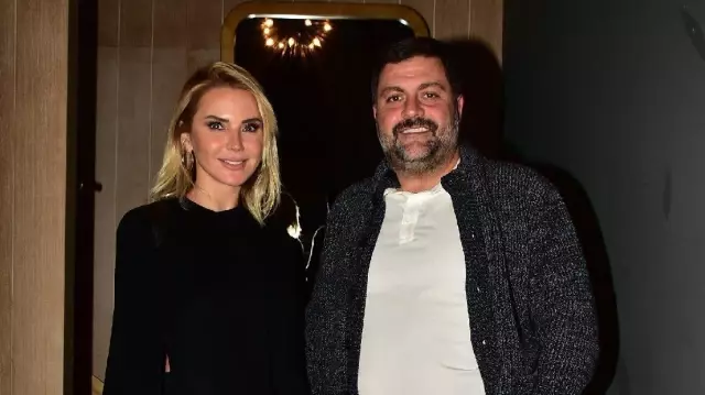 Eşinin ailesine resti çeken Ece Erken, sosyal medyada 'Mahmutyazıcıoğlu' soyadını sildi Eşinin ailesine resti çeken Ece Erken, sosyal medyada 'Mahmutyazıcıoğlu' soyadını sildi