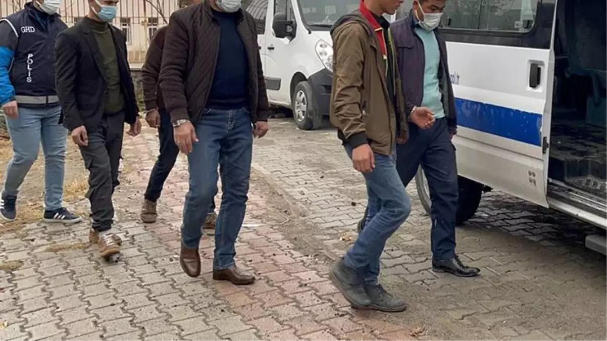 İstanbul'da son 24 saat içerisinde bin 352 düzensiz göçmen yakalandı