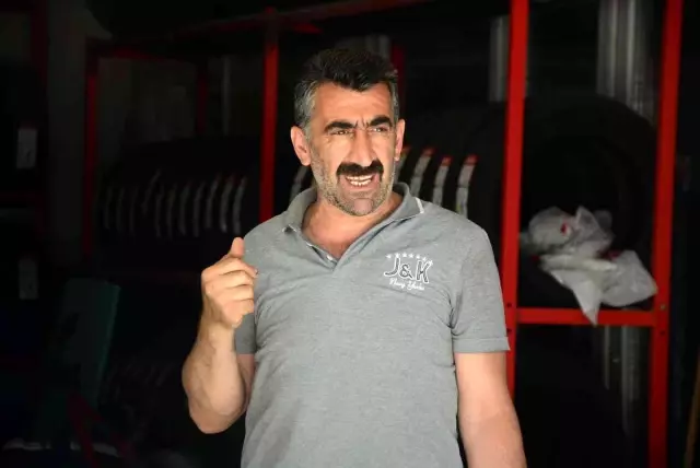 Tüm fare uzaklaştırma tekniklerini unutun! Oto lastikçiye giren fare işçinin tekmesiyle havalandı