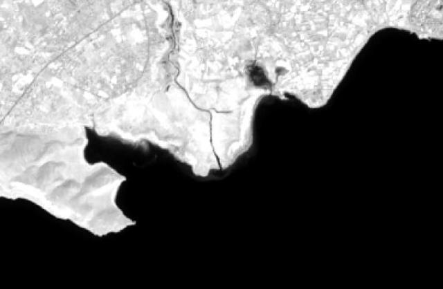 Van Gölü yağış azlığından buharlaşıyor! Gölün uydu görüntüsündeki şekli bile değişti Van Gölü yağış azlığından buharlaşıyor! Gölün uydu görüntüsündeki şekli bile değişti