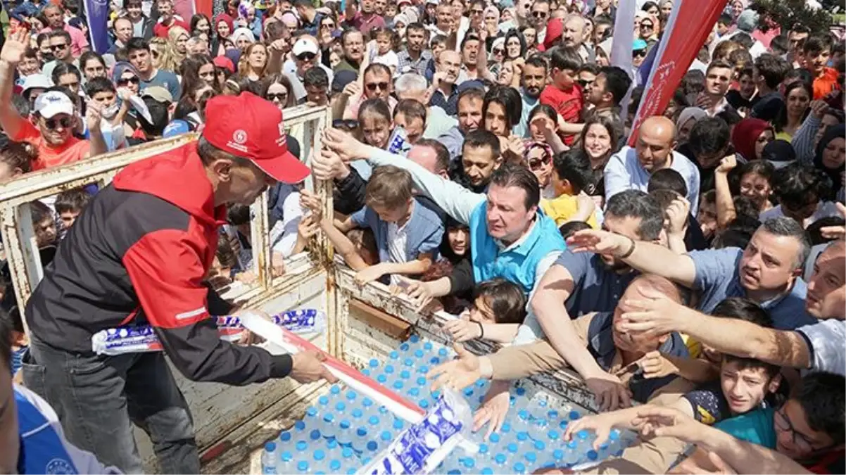 Eğlence kabusa döndü! Ücretsiz uçurtma yüzünden oluşan izdihamda çocuklar ezildi