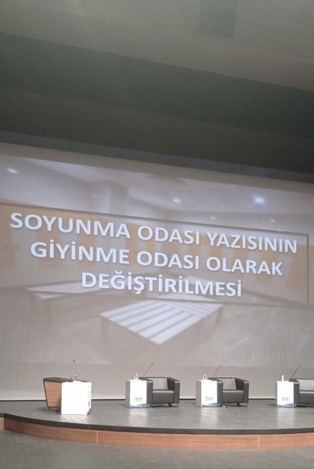 Gaziantep Üniversitesi'nde 'soyunma odası' yazısı 'giyinme odası' olarak değiştirildi! Karara sosyal medyada tepki gösterildi Gaziantep Üniversitesi'nde 'soyunma odası' yazısı 'giyinme odası' olarak değiştirildi! Karara sosyal medyada tepki gösterildi