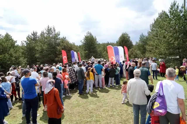 Eğlence kabusa döndü! Ücretsiz uçurtma yüzünden oluşan izdihamda çocuklar ezildi