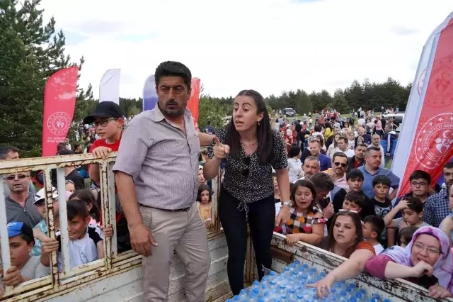 Eğlence kabusa döndü! Ücretsiz uçurtma yüzünden oluşan izdihamda çocuklar ezildi