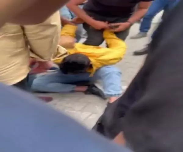 Gasp eden de edilen de yabancı uyruklu: Esenyurt'ta gasp girişimini vatandaşlar engelledi