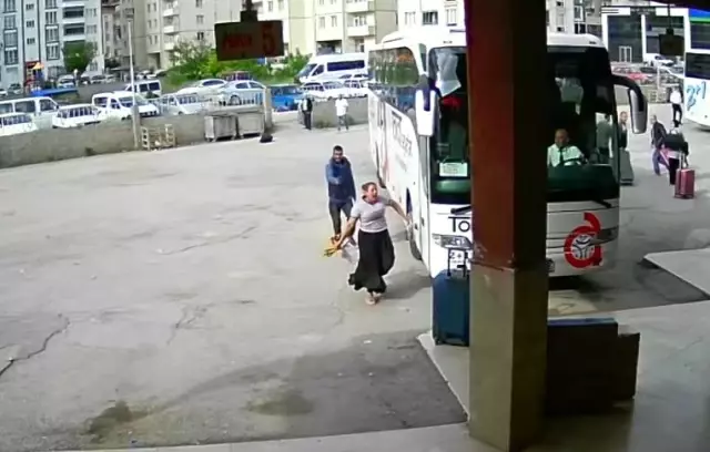 Birlikte kaçan kardeşiyle karısına kurşun yağdırmıştı! Korkunç anların görüntüsü ortaya çıktı