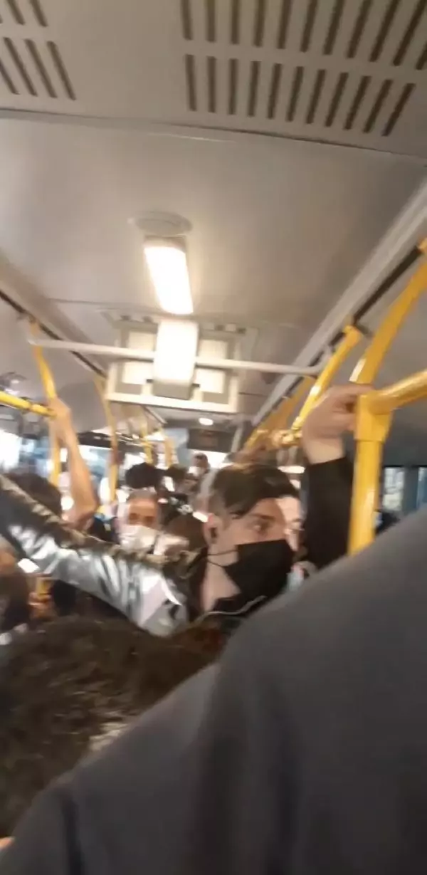 Yolda giderken bir anda durdu: İETT şoförü 'elim ayağım titriyor' deyip kontak kapattı!