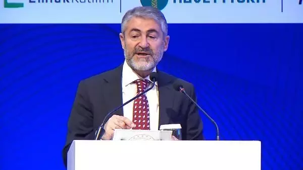 Bakan Nebati'den yerel yönetimlere konut sıkıntısıyla ilgili çağrı: Mahalle aralarında bekleyen arsalarımız yapılaştırılmalı Bakan Nebati'den yerel yönetimlere konut sıkıntısıyla ilgili çağrı: Mahalle aralarında bekleyen arsalarımız yapılaştırılmalı